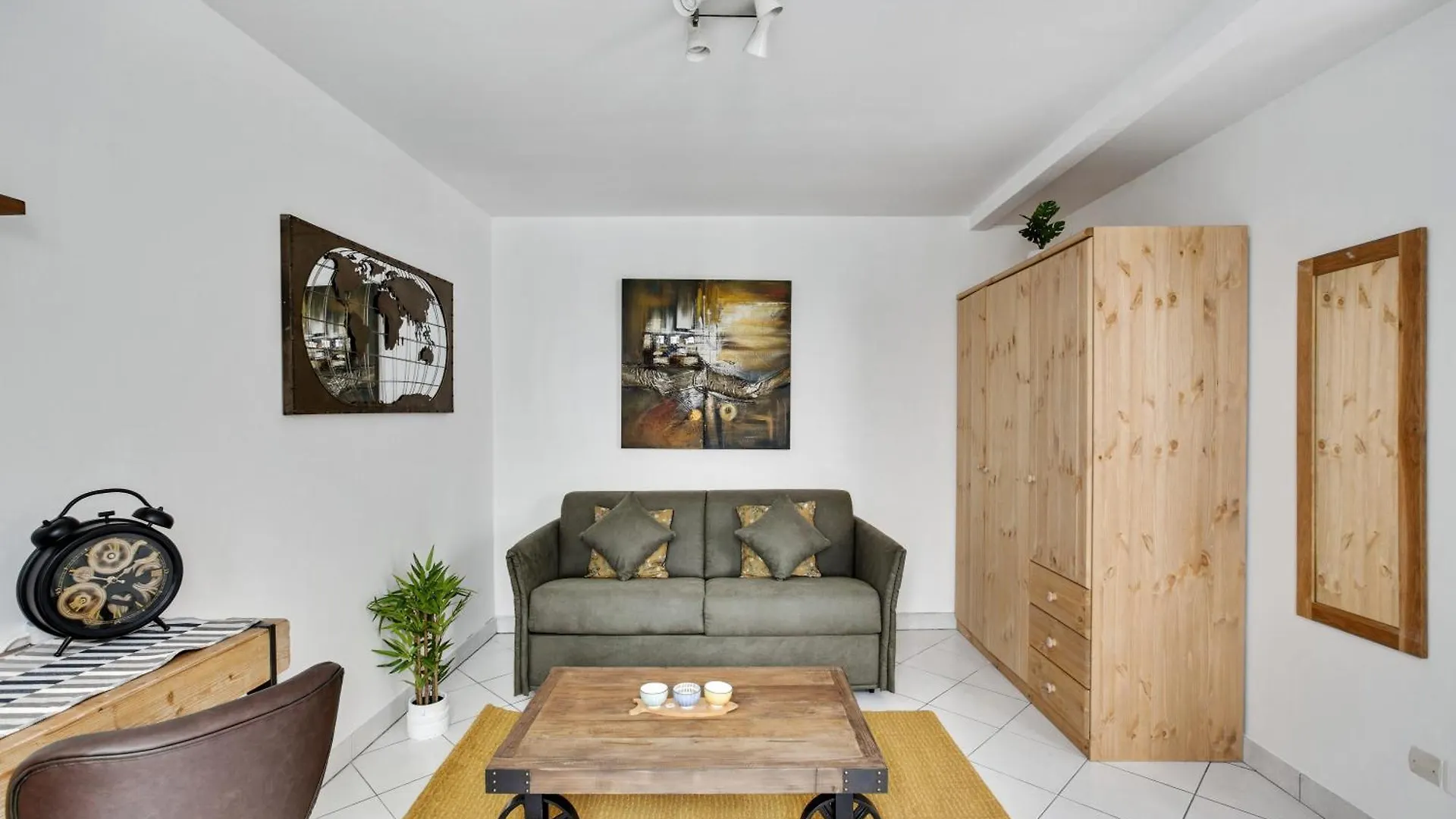Διαμέρισμα Chic With Terrace In *